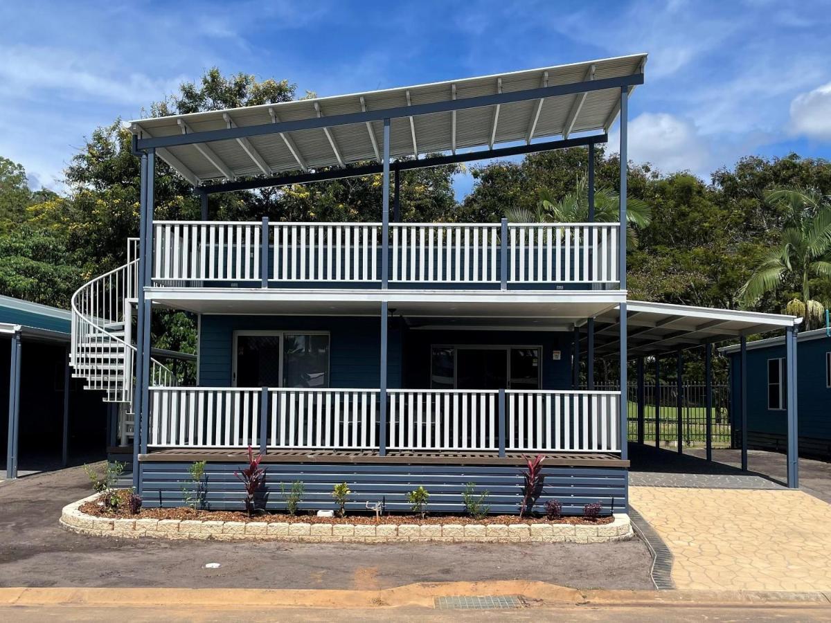 Ingenia Holidays Cairns Coconut Extérieur photo A two storey transportable home