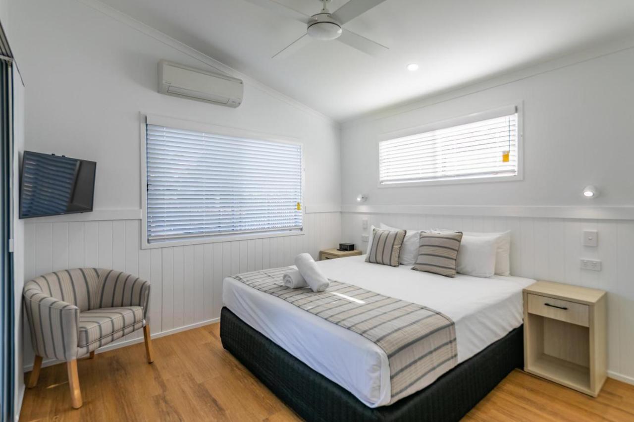 Ingenia Holidays Cairns Coconut Extérieur photo A bedroom at the hotel
