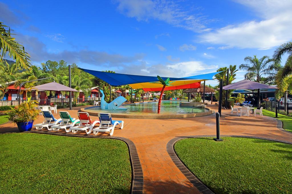 Ingenia Holidays Cairns Coconut Extérieur photo The swimming pool at the resort