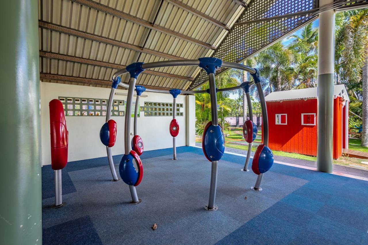 Ingenia Holidays Cairns Coconut Extérieur photo Playground at the resort