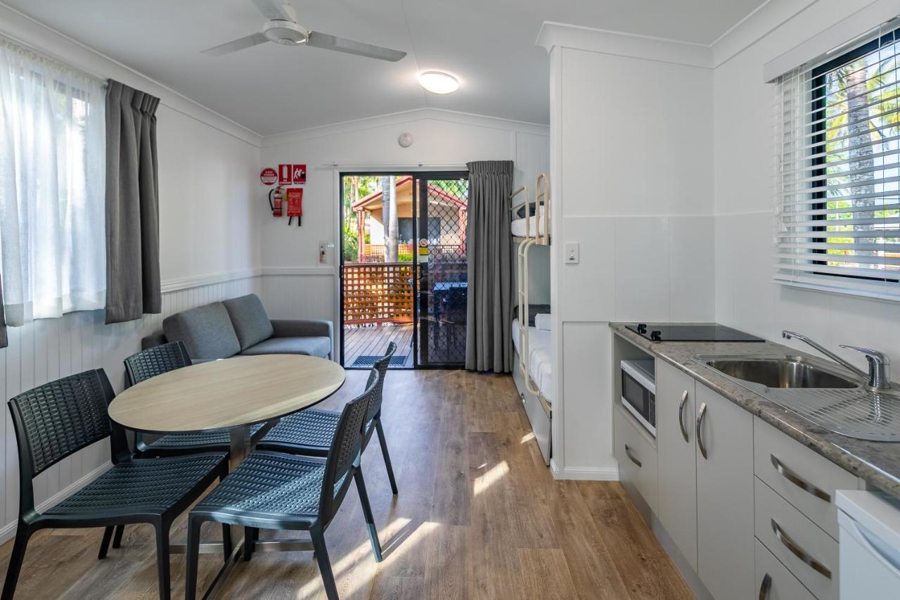Ingenia Holidays Cairns Coconut Extérieur photo A typical interior of a manufactured home