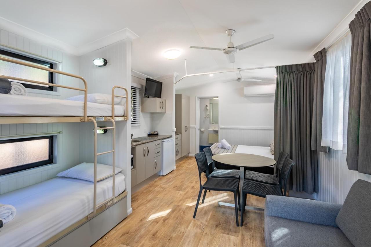 Ingenia Holidays Cairns Coconut Extérieur photo A typical interior of a typical static caravan