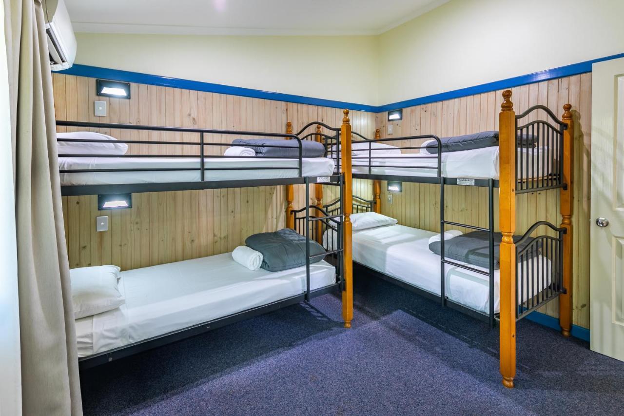Ingenia Holidays Cairns Coconut Extérieur photo A typical room at the hotel